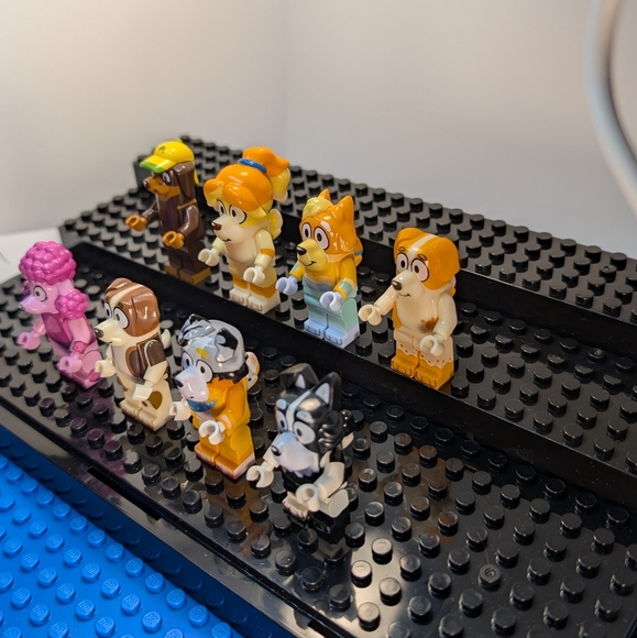 8 Minifigures- Bluey Character Set Building Block Toy Lego Compatible - Picture 4 of 9